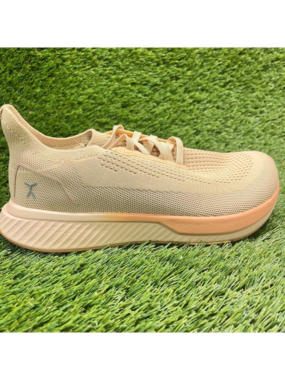 Flux Footwear Adapt Runner Nectar Mens Size 8 Womens 9.5 Athletic Shoes Sneakers